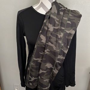Athleta camo leggings and black top size medium